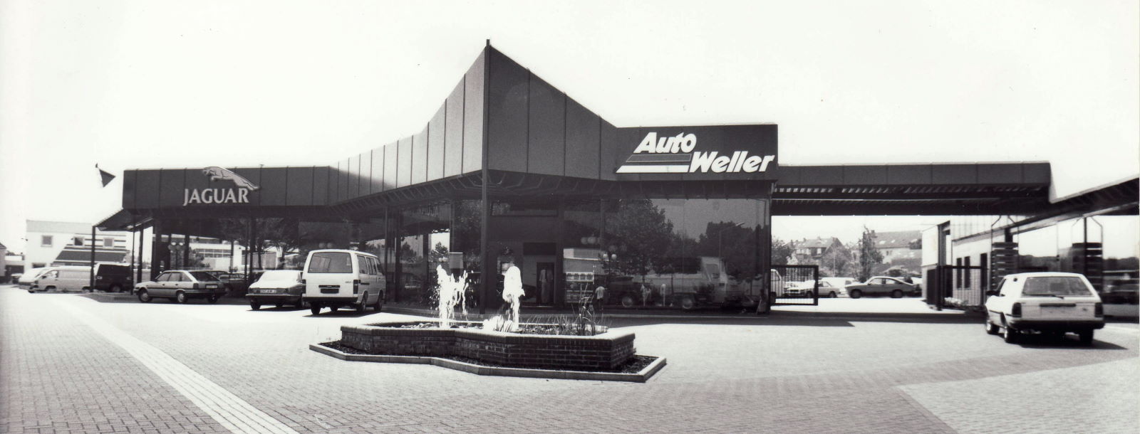 Das neue Auto Weller Gebäude anno 1984