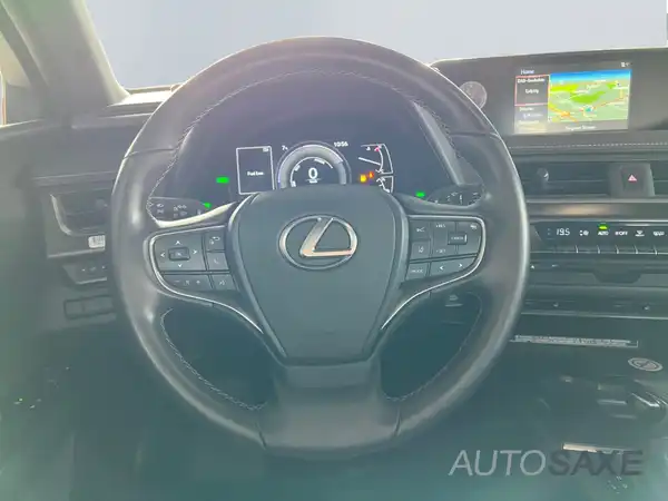 LEXUS UX 250H (10/15)