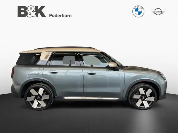 MINI COUNTRYMAN C (8/15)