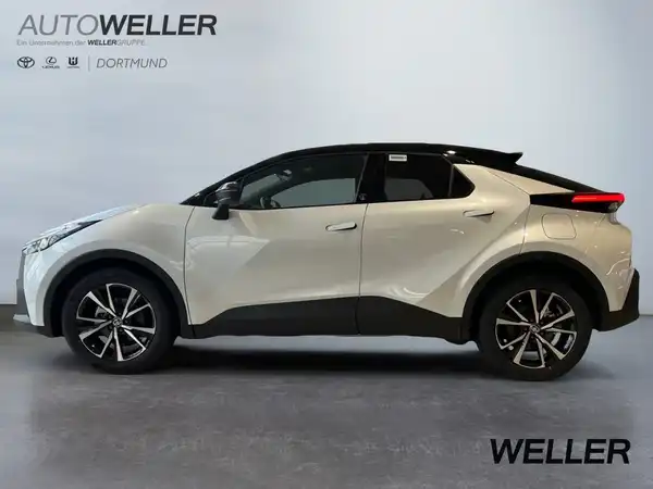 TOYOTA C-HR (2/15)