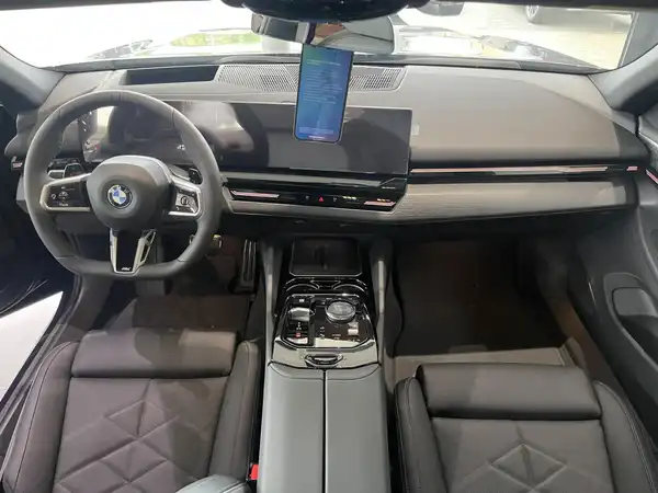 BMW 520D (12/15)