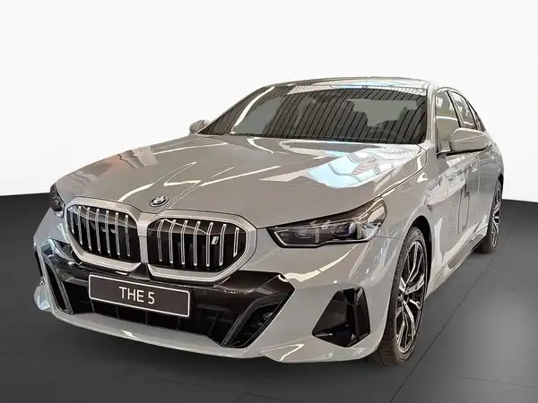 BMW I5 (3/15)