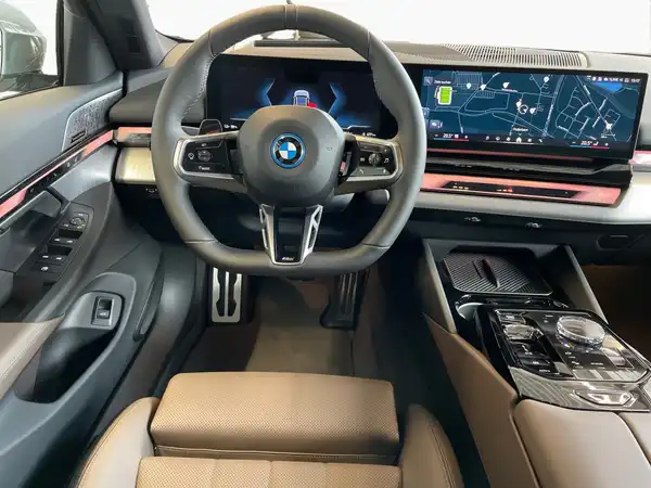 BMW I5 (14/15)