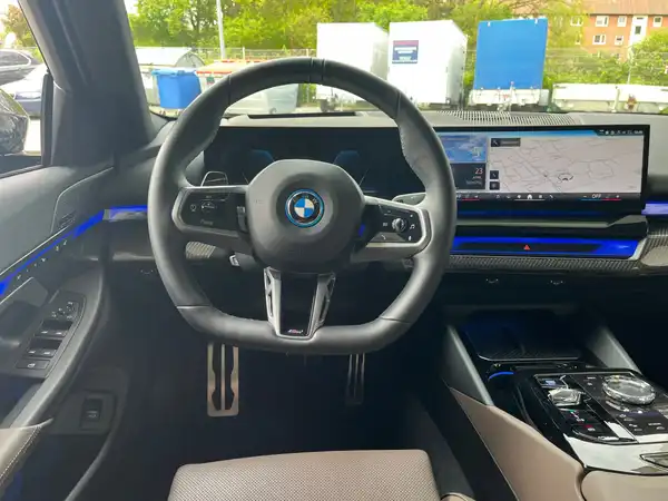 BMW I5 (12/15)