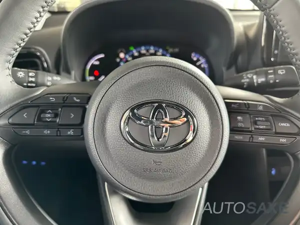 TOYOTA YARIS (14/15)