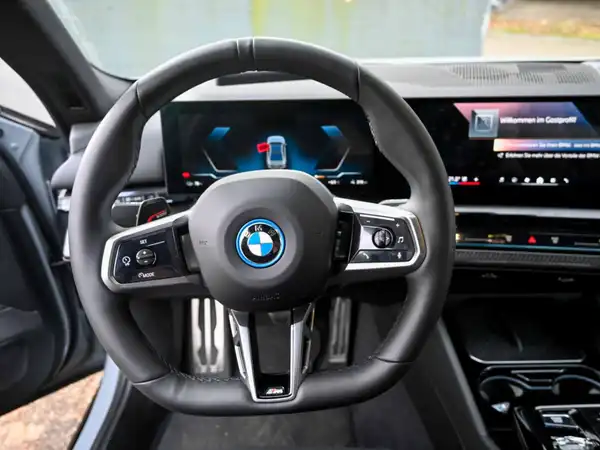 BMW I5 (11/15)