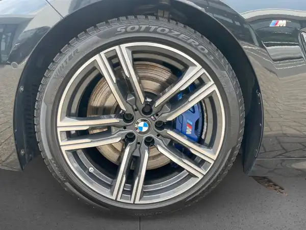 BMW M850I (14/15)