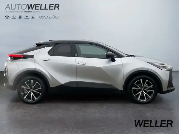 TOYOTA C-HR (8/15)