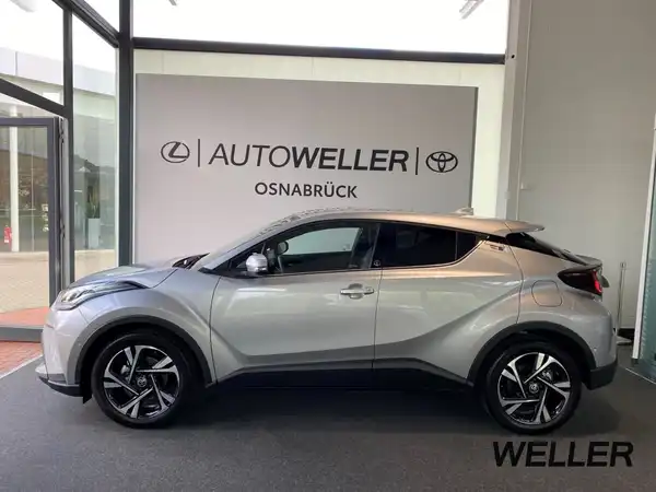 TOYOTA C-HR (2/15)