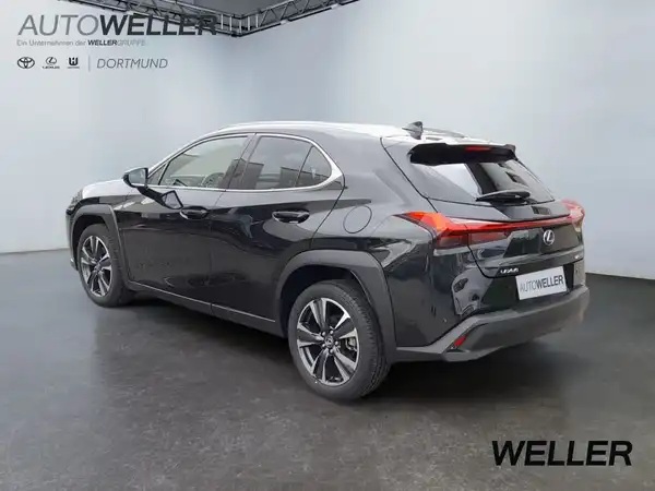 LEXUS UX 250H (2/15)